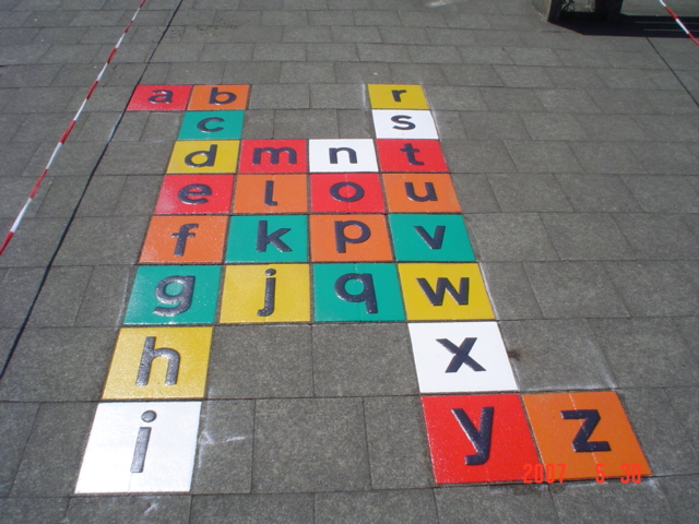 Wonderbaar Alfabet spel, 6 kleuren, 26 vlakken | Tangara groothandel AW-39